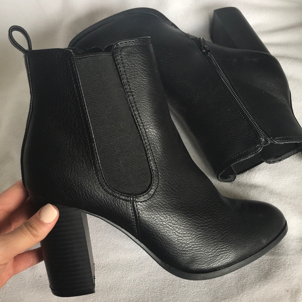chelsea boots